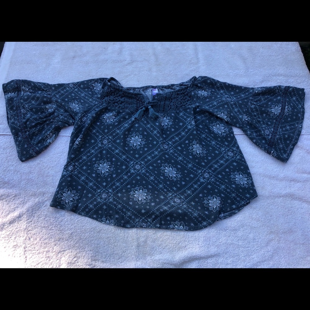 Girls Justice size 14/16  blue peasant blouse
